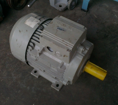 Sell> มอเตอร์มือสอง Siemens 3 เฟส 7.5 แรง 380V. 2925RPM. เดินนิ่ม เงียบกริ๊บ นครปฐมครับ