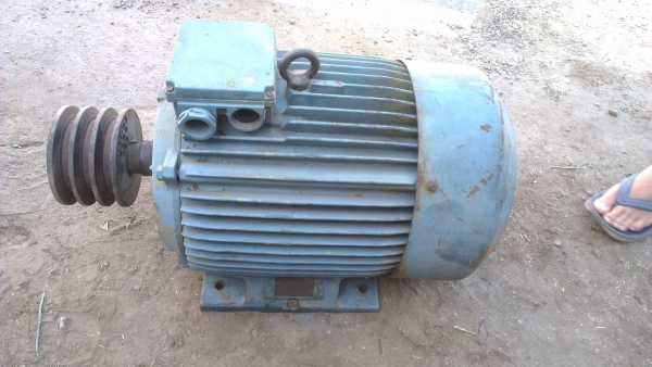 Sell> มอเตอร์มือสอง Electron 3 เฟส 25 แรง 380V. 1450RPM. เดินนิ่ม เงียบกริ๊บ นครปฐมครับ