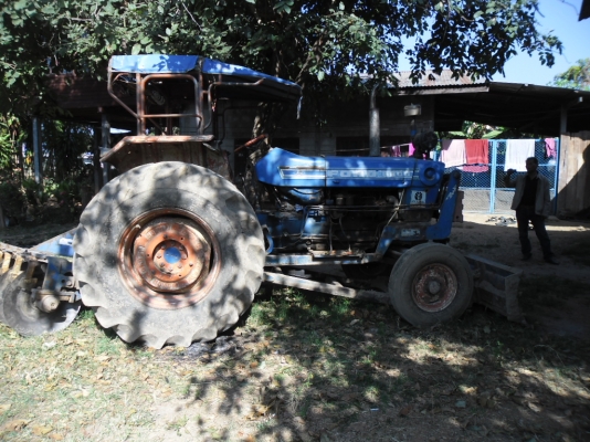 ขายรถไถ FORD 6600 เต็มเกียร์ 5DNN เพืองท้าย 4DNN เครื่อง T6 ผาน 6 TMC ดันหน้าสภาพเดิมๆเอกสารใบอินวอย์