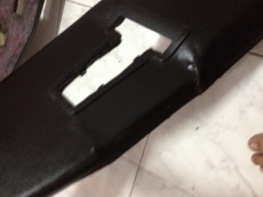 ขายเสาB สภาพดี มีหนังขาดนิดหน่อยซ้อมมาแล้ว1ชิ้นคับตามรูป BMW e30 หนังดำ 2ชิ้น ราคา700บาท โทร0875077464โส กทม ขายเสาB สภาพดี มีหนังขาดนิดหน่อยซ้อมมาแล้ว1ชิ้นคับตามรูป BMW e30 หนังดำ 2ชิ้น ราคา700บาท โทร0875077464โส กทม