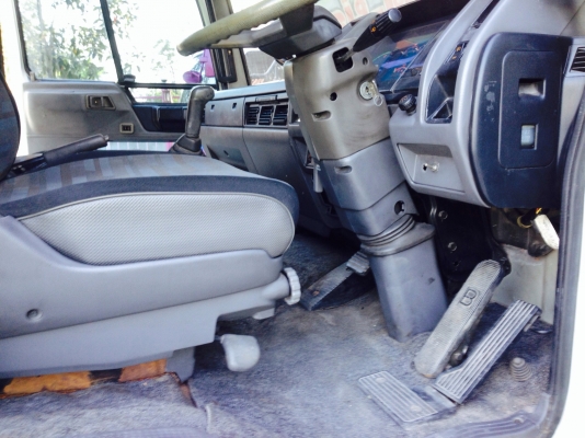 6ล้อ ไฮเทคประกอบ ยาว6.20เมตรครับพร้อมใช้จัดไฟแนนต์ได้500000ครับ