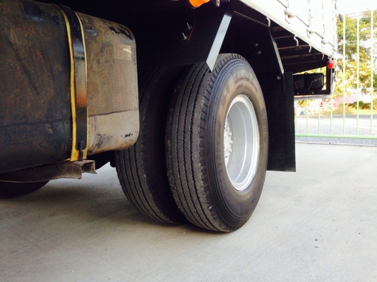 6ล้อ ไฮเทคประกอบ ยาว6.20เมตรครับพร้อมใช้จัดไฟแนนต์ได้500000ครับ