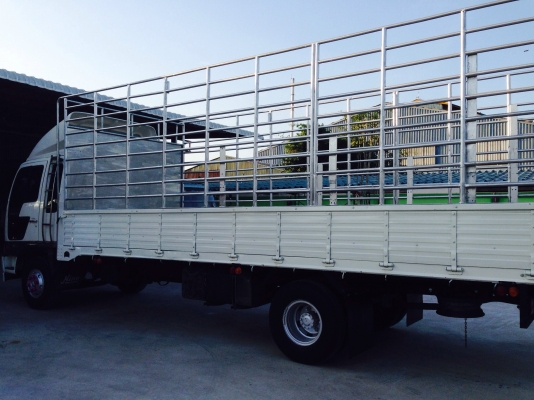 6ล้อ ไฮเทคประกอบ ยาว6.20เมตรครับพร้อมใช้จัดไฟแนนต์ได้500000ครับ