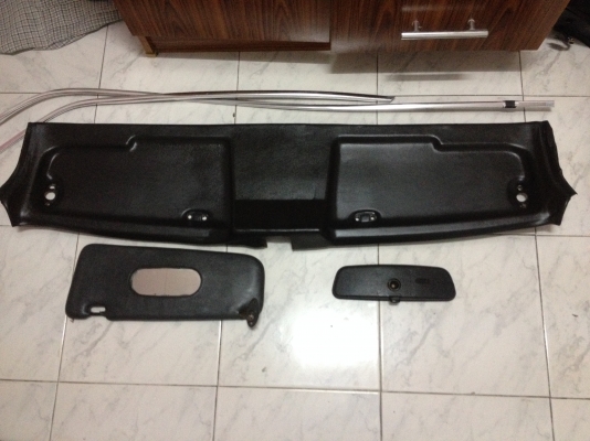 ขายหนังเพดาน หนังดำ พร้อมบังแดดด้านซ้าย แถมกระจกมองหลัง ของBMW e30 3ชิ้น สภาพดี ราคา900บาท โทร0875077464โส กทม