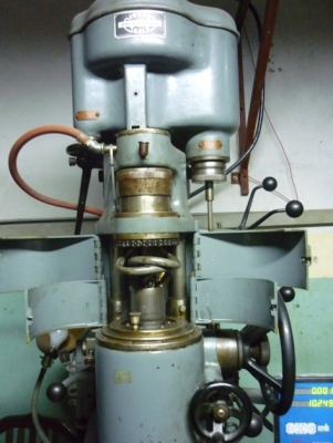 ต้องการขายเครื่องเจียร  JIG GRINDER