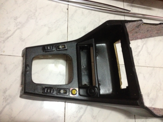 ขายคอนโซนตรงกระปุกเกียร พร้องสวิทย์กกระจก4ตัว BMW e30แถมชิ้นดำกับตัวทีต่อบุหรี สภาพดี มีซ้อมบาง ตามรูปคับ ใช้งานได้ตามปกติ ราคา800บาท โทร0875077464โส กทม ขายคอนโซนตรงกระปุกเกียร พร้องสวิทย์กกระจก4ตัว BMW e30แถมชิ้นดำกับตัวทีต่อบุหรี สภาพดี มีซ้อมบาง ตามรูปคับ ใช้งานได้ตามปกติ ราคา800บาท โทร0875077464โส กทม