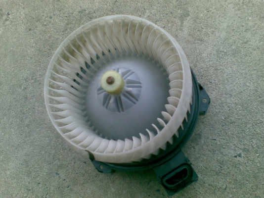 พัดลมแอร์  ราคา 500