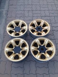 ขายล้อเล็บเหยี่ยว แท้ เดิม ขอบ16 กว้าง7 ครับผม