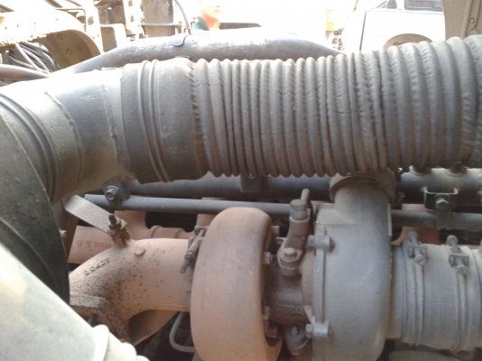 ขายเครื่อง NISSAN PE6 Turbo 280 HP ท่ออ้อม สภาพดียังใช้งานอยู่บนรถ