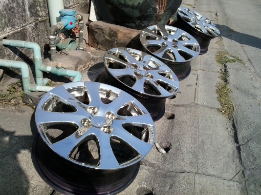 บริการทำสีล้อ 13-15 นิ้ว เงาสว่าง