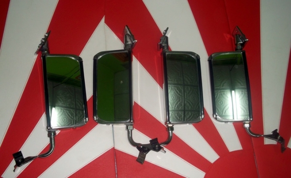 กระจกเเต่งญีปุ่นเเท้ กระจกเลนส์นูนครับดูเลย ใส่TOYOTA RN10 RN13เเละดัทสัน 620