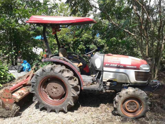 ยันมาร์ 35 แรง(รถปี52) ใช้งานน้อยๆ  อุปกรณ์พร้อมใช้งานมีโรตารี่โทรเลย 081-0745778 ลุงโหนกรับสายจ้า