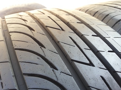 ขายยาง215/45/17 ปี 2210 BRIDGESTONE TURANZA GR90 1คู่