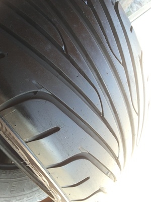 ขายยาง225/45/17 ปี 2010 THUNDERER MACH 1 ชุด