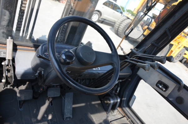 ขาย Tcm FD80-9 ดีเซล Mitsubishi S6K ออโต้ 8 ตัน เสาสูง 3 เมตรฟอร์คสไลด์