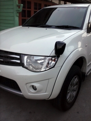 กระจกมองมุมทรง TOYOTA (ติดตั้งโดยไม่ต้องเจาะตัวรถ)