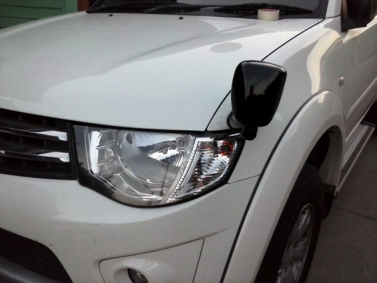 กระจกมองมุมทรง TOYOTA (ติดตั้งโดยไม่ต้องเจาะตัวรถ)