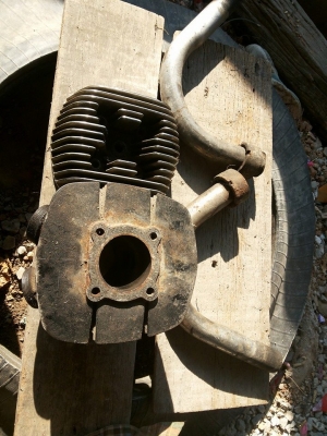 ขายปั๊ม ออโต้ลูป k125 m1 1500 บาทพร้อมส่ง           เสื้อฝา 700 บาท   คอท่อ 250 บาท สนใจโทร 0828661286 (ปั๊ม ออโต้ลูปใช้งานได้ปกติครับ)