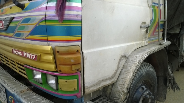 (รถหลุดมัดจำ)10ล้อเพลาเดียวHINO KT925  รถใช้งานอยู่ประจำ คัสซีสวย.เครื่องดีมาก ภาษีเพิ่งต่อ..