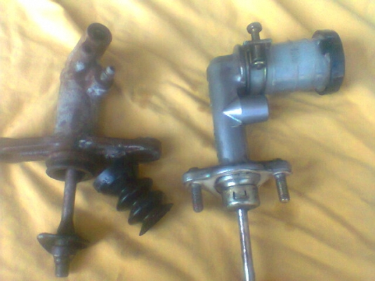 ขายชุดปั้มครัท อีซูซุดาก้อนของแท้คู่ตัวรถ ขายถูกๆครับ 800บาท