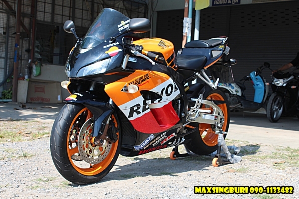 แม็กสิงห์บุรี//HONDA CBR1000RR ปี2005 REPSOL สภาพสวยจัด พร้อมของแต่ง ทะเบียนแท้ 345000 ด่วน