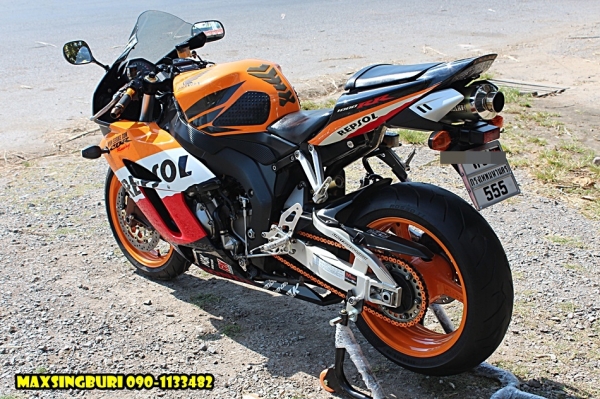 แม็กสิงห์บุรี//HONDA CBR1000RR ปี2005 REPSOL สภาพสวยจัด พร้อมของแต่ง ทะเบียนแท้ 345000 ด่วน
