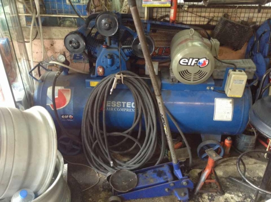 ขายปั้้มลม GESSTESH ขนาด 330ลิตร ไฟ 220 โวลท์
