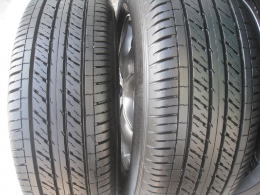 ขายล้อแม็กน้องป้ายแดง vigo 16"x6" et45 5 รู 114.3 สีรมดำ +ยาง dunlop sp lt37 215/65r16 ยางผลิตสัปดาห์ที่ 40 ปี 13 ตุ่มที่หน้ายางเห็นลางๆ 2 เส้นครับ ขายทั้งชุด 14,500 บาทครับ พร้อมน็อตล้อเดิม สนใจติดต่อเล็กคลองสามครับ (081-3747940)