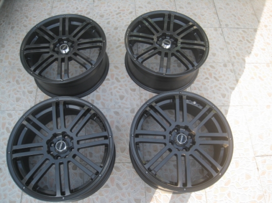 ขายล้อมือสอง rays G-games 17"x7" et42 4 รู 100 ทำสีใหม่ ไม่มีซ่อมครับ สีเทาดำ ขายทั้งชุด 7,900 บาทครับ สนใจติดต่อเล็กคลองสาม (081-3747940)