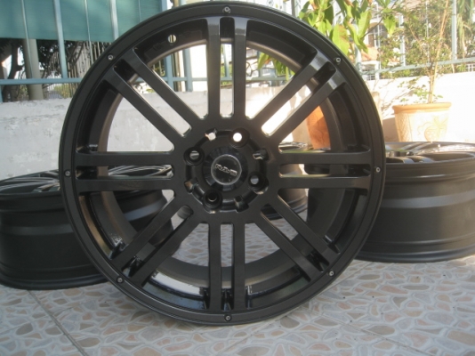 ขายล้อมือสอง rays G-games 17"x7" et42 4 รู 100 ทำสีใหม่ ไม่มีซ่อมครับ สีเทาดำ ขายทั้งชุด 7,900 บาทครับ สนใจติดต่อเล็กคลองสาม (081-3747940)