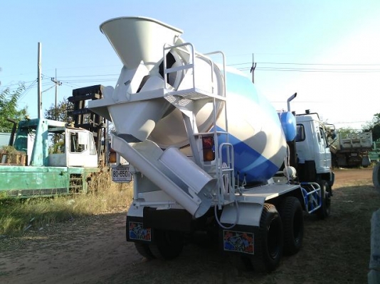 รถโม่ปูน นิสสัน cwm430เทอร์โบ 290แรงม้า เช็คใหม่ยางใหม่โม่ 7คิวทะเบียนพร้อม