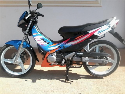 ขายโนวาเทน่าไมล์ส้มล้อแม็กทะเบียนพร้อมโอนรถปี 44 ภาษีพึ่งขาดรถเดิมเจ้าของรักษาดีมาก