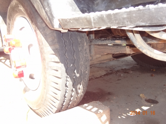 ขาย 6 ล้อ ดั้ม isuzu 195 เเรง