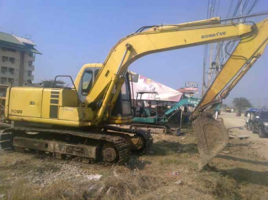 ขายPC120-6 รถพร้อมใช้งานราคา900,000 บาท ต่อรองราคาได้