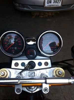 cb400 v.s 1998 ทะเบียน กทม. ไม่ขาดต่อพร้อมโอน