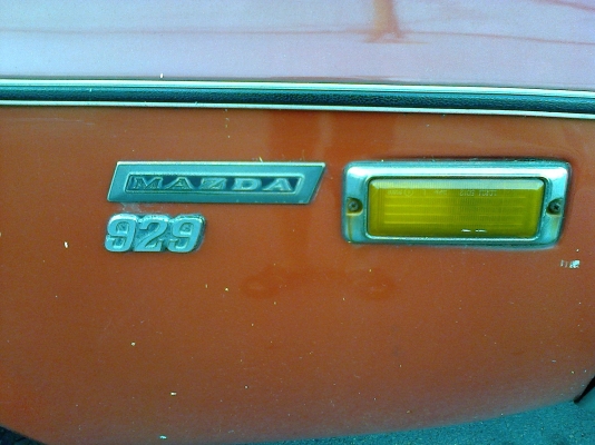 ขายมาสด้า 929 สี่ประตูหน้ายักษ์