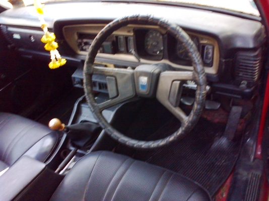 ขายมาสด้า 929 สี่ประตูหน้ายักษ์ ขายมาสด้า 929 สี่ประตูหน้ายักษ์