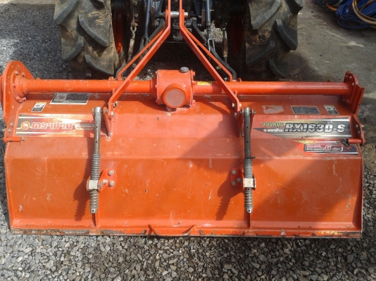 ขาย L3608 มาพร้อมดันหน้าและโรตารี 163 สภาพใหม่มากราคาแค่ 330000 บาทเอง