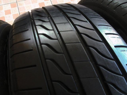 ขายยาง MICHELIN LC 215-60-16 ปี12 สดๆ (1ชุด)