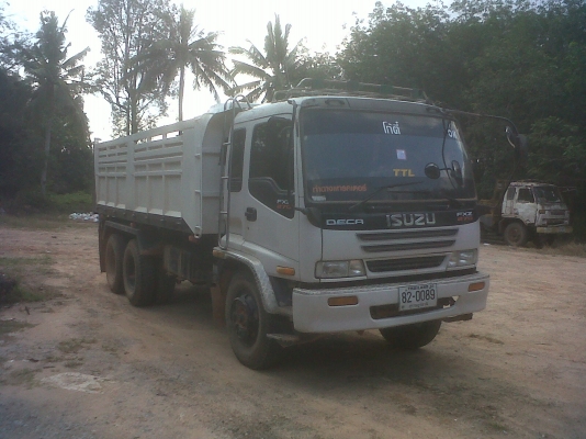 ขายรถ 10 ล้อดรั้ม อีฃุฃุ  ร๊อคกี้ สองเพลา  รถสวยพร้อมใช้งาน