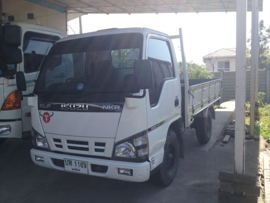 ขายรถบรรทุก 4 ล้อ ทะเบียนไม่ติดเวลา ISUZU NKR ปี 2549 (รถห้างแท้)