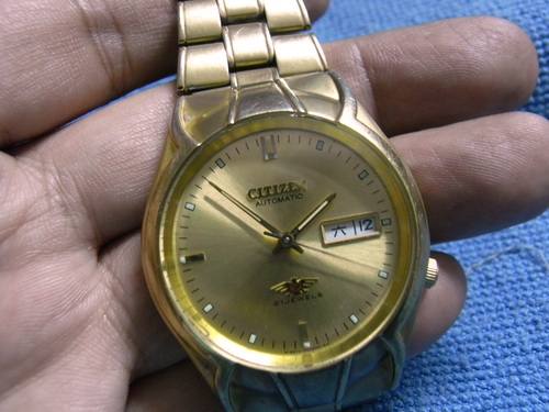 15ม.ค.((น้าเล็ก)) นำเสนอนาฬิกาข้อมือ 15ม.ค.((น้าเล็ก)) นำเสนอนาฬิกาข้อมือ