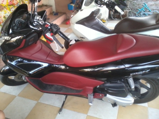 ขาย honda pcx รถบ้านขายถูกๆ รถไม่ค่อยได้ขี่เลยขาย สพาบดี สนใจโทร 087-5046004