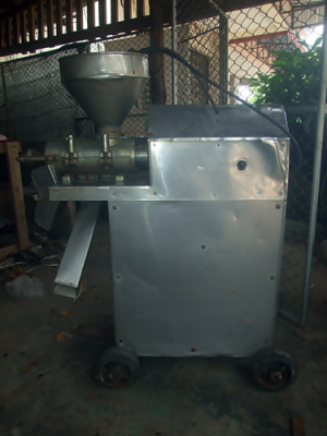 ขายเครื่องคั้นน้ำกระทิสภาพดี ราคา 6500 บาท