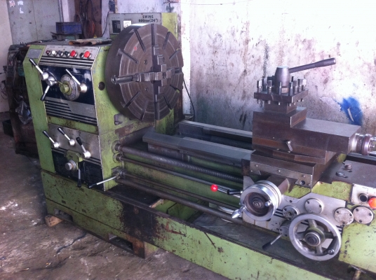 เครื่องกลึง 8  ฟุต รู 4 นิ้ว ขาย 280000