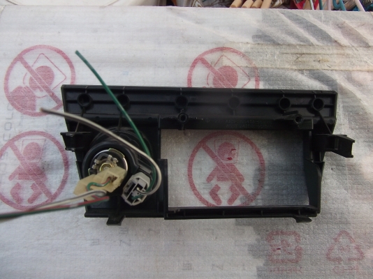 กรอบพร้อมช่องที่จุดบุหรี่ของโตโยต้าไม่ทราบรุ่น สำหรับแปลง กรอบพร้อมช่องที่จุดบุหรี่ของโตโยต้าไม่ทราบรุ่น สำหรับแปลง