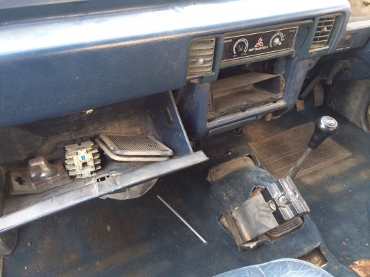 ขายรถกระบะมิสซู 98แรง ปี 36 48000บาท