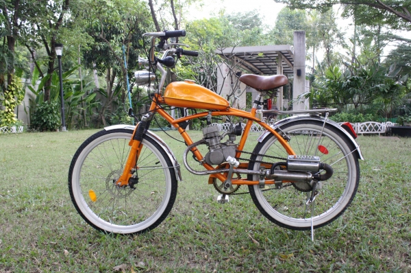 จักรยาน Road Wing Bike สภาพดี แทบไม่ได้ใช้ ราคา 12,500 บาท  จักรยานติดเครื่องยนต์ โดยคนไทย ภายใต้ยี่ห้อ ROAD WING  ขอนำเสนอ Road wing รถจักรยานติดเครื่อง  เป็นได้ทั้งจักรยานและมอเตอร์ไซด์ในคันเดียวกัน 2 in 1 สินค้าใหม่ในประเทศไทย  สร้างและผลิตโดยคนไทย ท่า