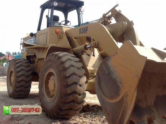 ขายรถตักล้อยาง CAT 936 E