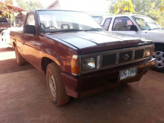 NISSAN BIG M ปี 34 จอเหลี่ยม เครื่องแดงหยาบ หัวบาง ยางดี  เล่มทะเบียนพร้อมโอน